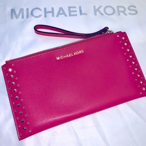 MICHAEL Michael Kors Jet Set Travel Leather Zip Clutch with studs